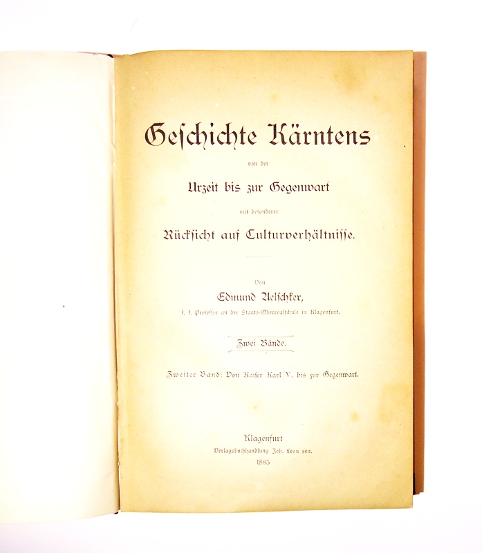 Recueil de textes et de traductions publie par les professeurs de l'Ecole des Langues Orientales Vivantes a 'occasion du VIIIe Congres International des Orientalistes. Volumes 1 + 2.