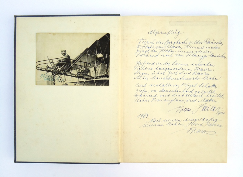 3 Autographe + Zeichnung (Widmungsexemplar + Orig.-Karikatur von Ernst Udet + beschriebene Fotokarte).