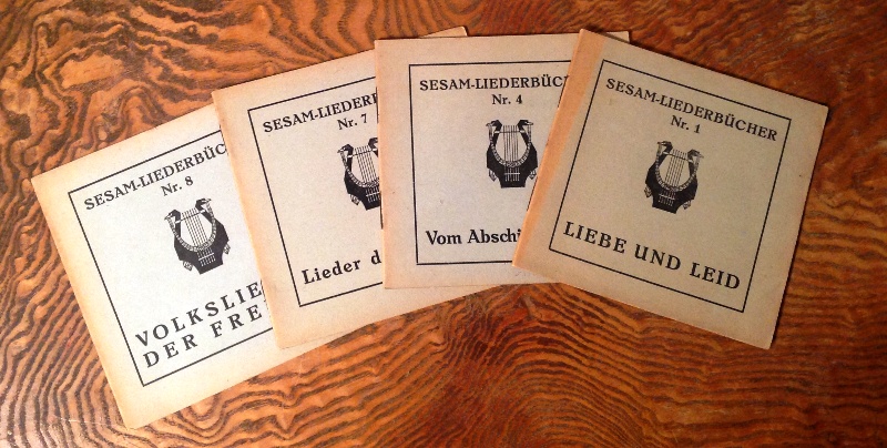 4 Hefte: Liebe und Leid (Nr. 1) / Vom Abschiednehmen (Nr. 4) / Lieder der Freiheit (Nr. 7) / Volkslieder der Fremde (Nr. 8).