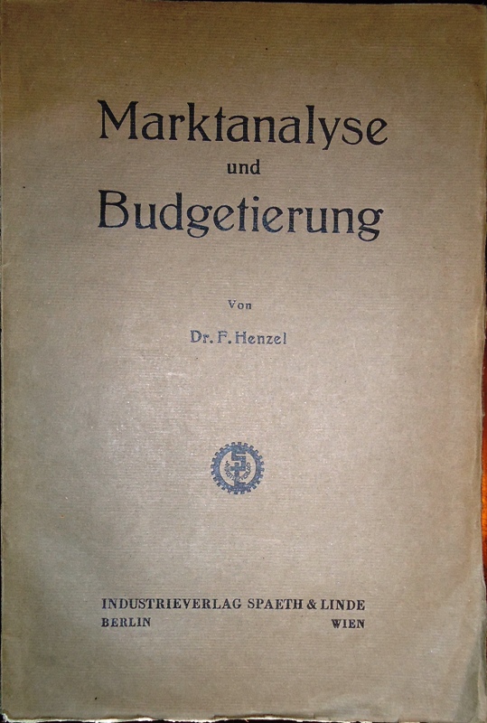 Marktanalyse und Budgetierung.