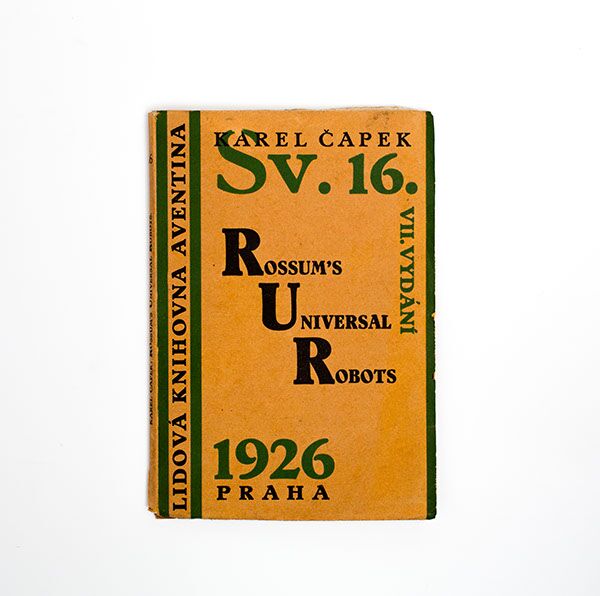 Sammlung in 9 Bänden mit Einbänden gestaltet von Josef Capek. Collection of 9 covers designed by Josef Capek.